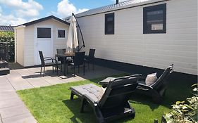 2 Bedroom Nice Stacaravan In Julianadorp